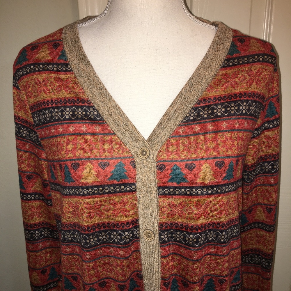 NWOT Grecerelle Christmas Tree/Holiday Print Lightweight Cardigan